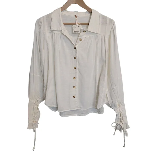 🆕️ Free People Kiss Kiss Button Front Cotton Top in Ivory
